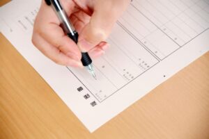 在職中の履歴書のポイントとは？退職予定日が決まってない場合の職歴の書き方も解説